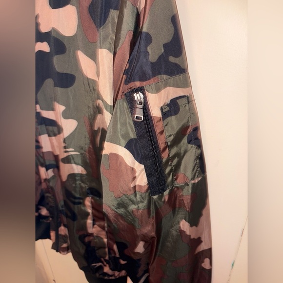 Original Deluxe Men’s Camo Zip Up Jacket - Picture 2 of 5